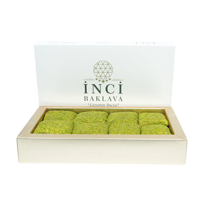 Pistachio-Coated Chocolate-Filled Turkish Delight – A Gourmet Fusion